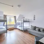 Stara Praga Krokodyl Warsaw Rooms&Dorms-Praga Południe *