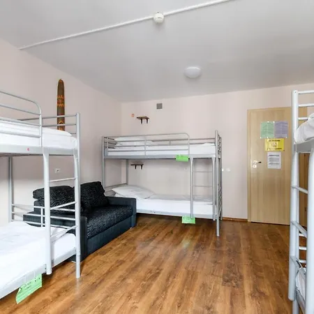 Hostel Stara Praga Krokodyl Rooms&dorms-praga Poludnie Βαρσοβία