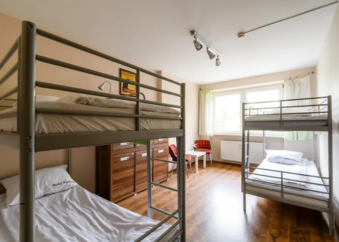 Krokodyl-stara Praga Południe Hostel Warszawa