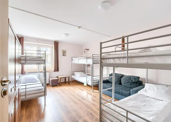 Krokodyl-stara Praga Południe Hostel *