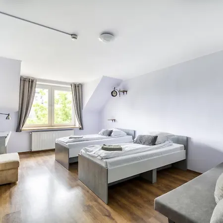 Hostel Krokodyl-Stara Praga بيت شباب وارسو