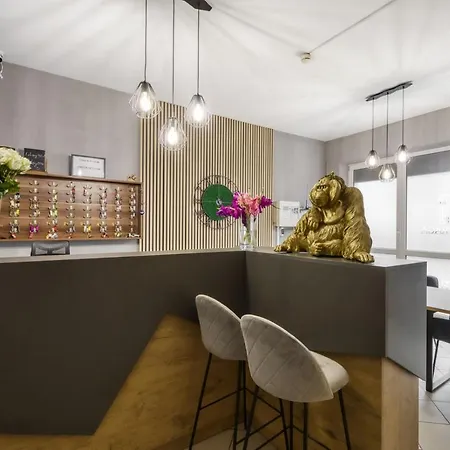 Hostel Krokodyl-Stara Praga * وارسو