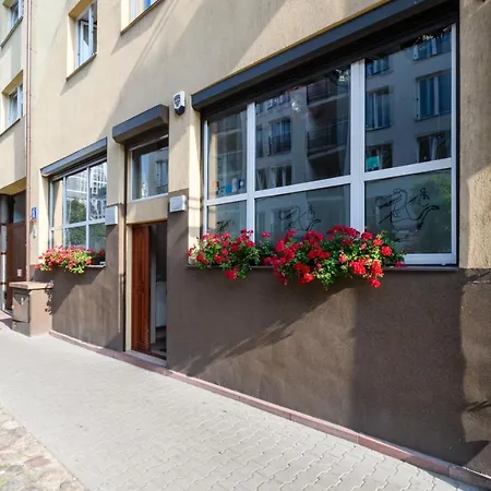 Stara Praga W Warszawie -family&cozy Atmosphere Hostel *