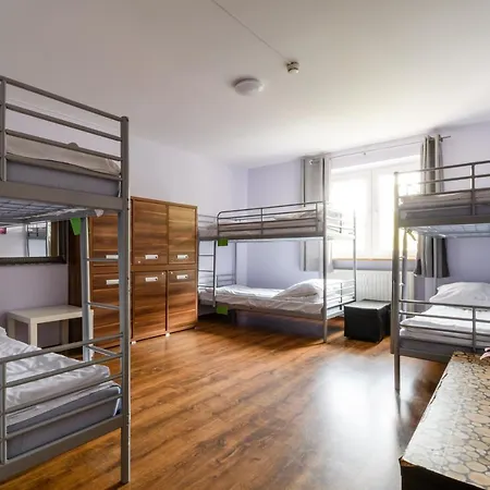 Stara Praga Krokodyl Rooms&dorms-praga Poludnie Vandrarhem Warszawa
