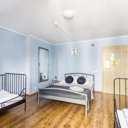 Stara Praga Krokodyl Rooms&dorms-praga Poludnie * Varsó