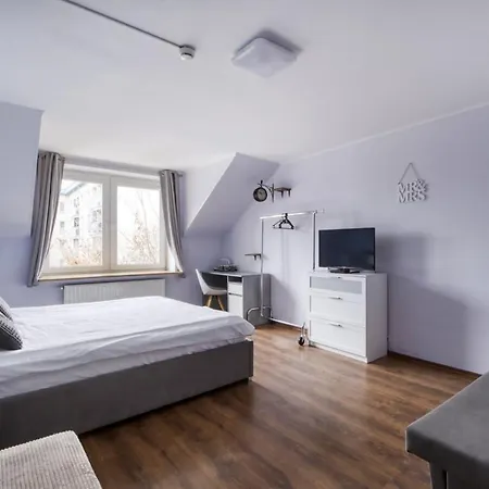 Stara Praga Krokodyl Rooms&dorms-praga Poludnie Varsovia